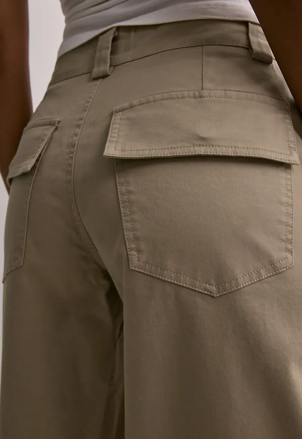 Nelly - Beige - Soft Volume Pants