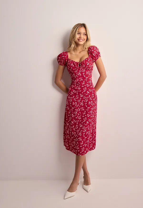 Nelly - Blommig - Flirty Midi Dress