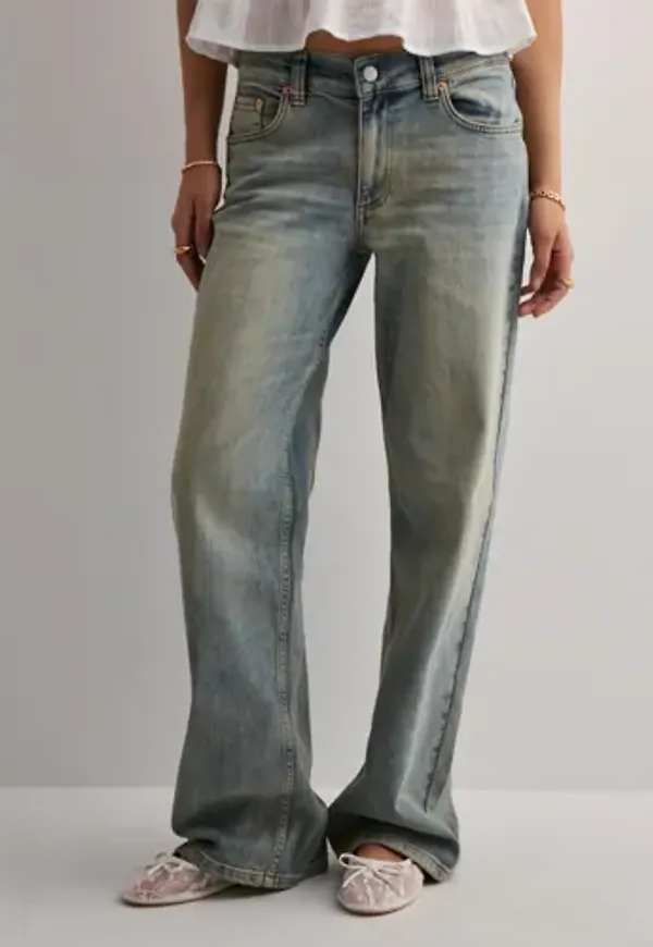 Nelly - Blå - Low Waist Loose Jeans