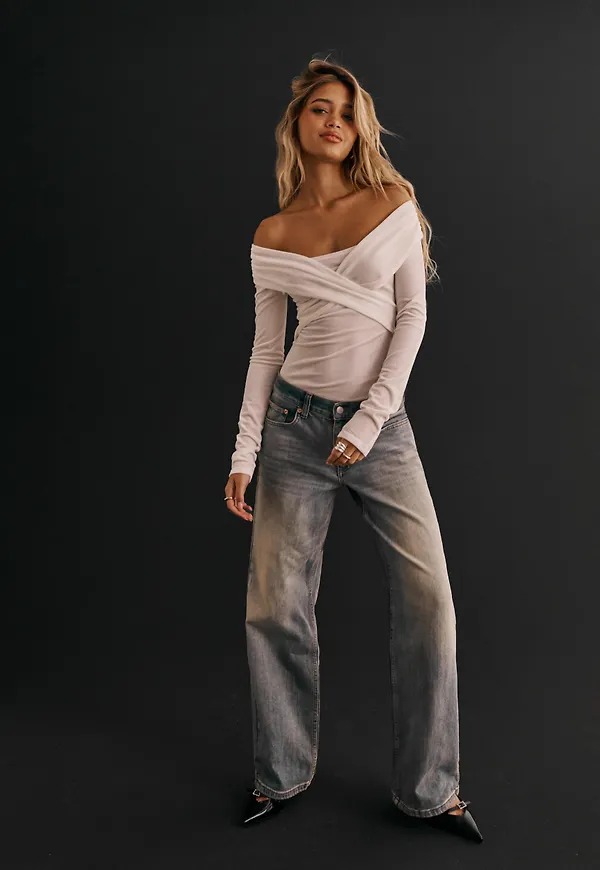 Nelly - Blå - Low Waist Loose Jeans