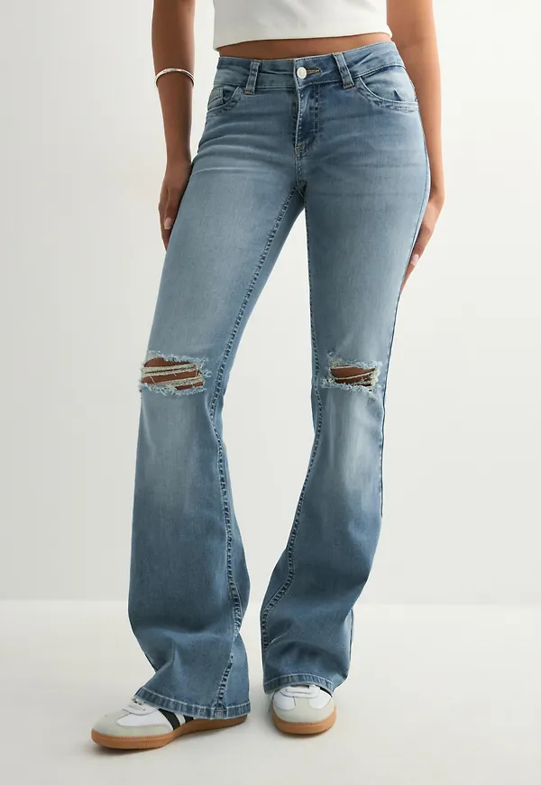 Nelly - Blå - Low Waist Perfect Bootcut Jeans