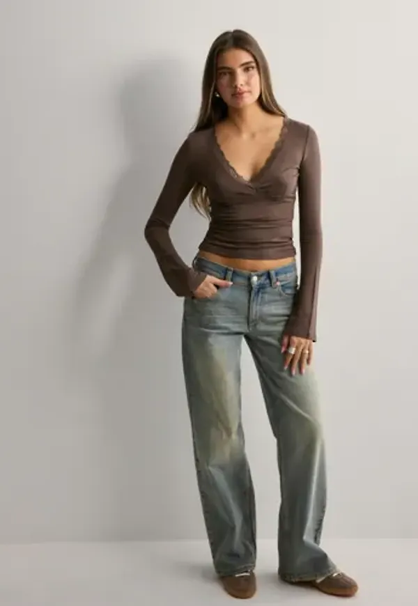 Nelly - Brun - Romance Wrap Top