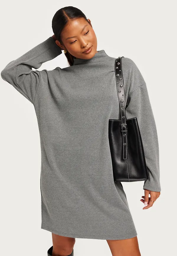 Nelly - Grå - Turtle Neck Loose Dress