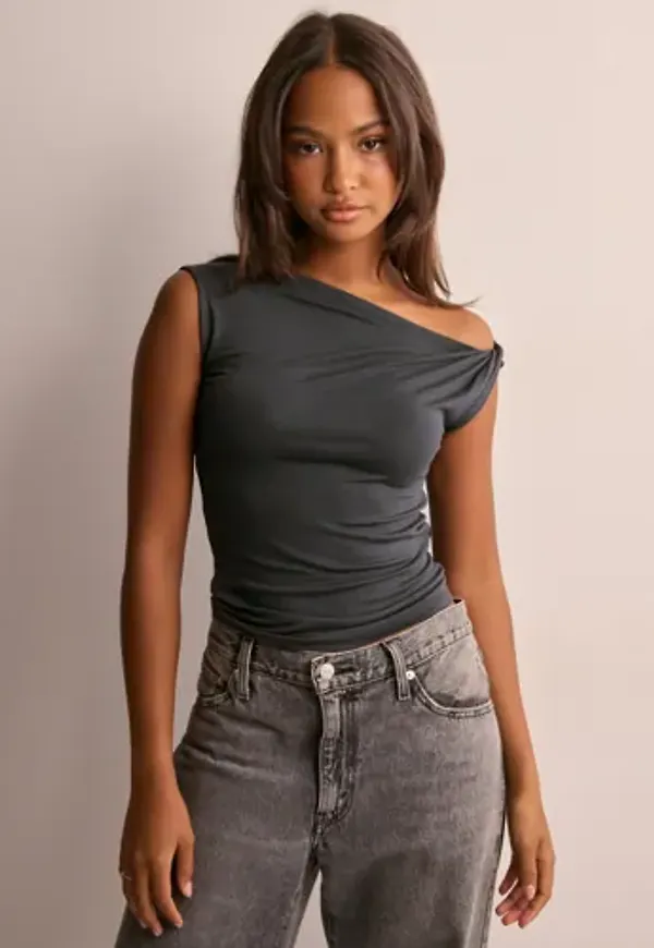 Nelly - Grå - Twist Asymmetric Soft Top