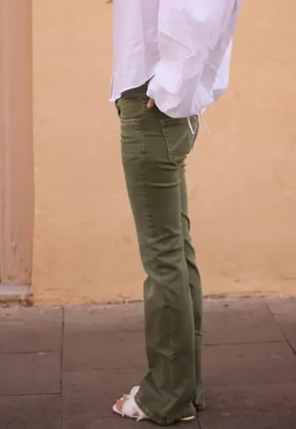 Nelly - Grön - Low Waist Bootcut Stitch Jeans