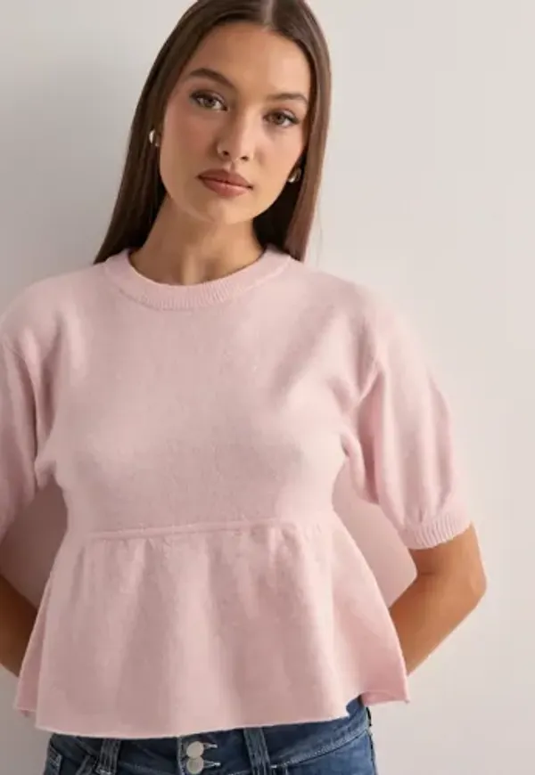Nelly - Rosa - Peplum Knit Top