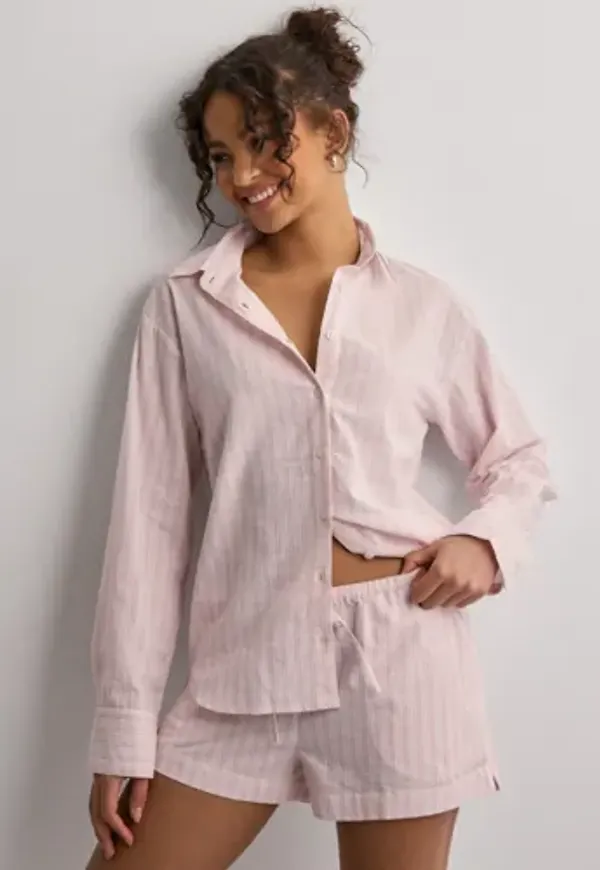 Nelly - Rosa - Soft Stripe Shorts