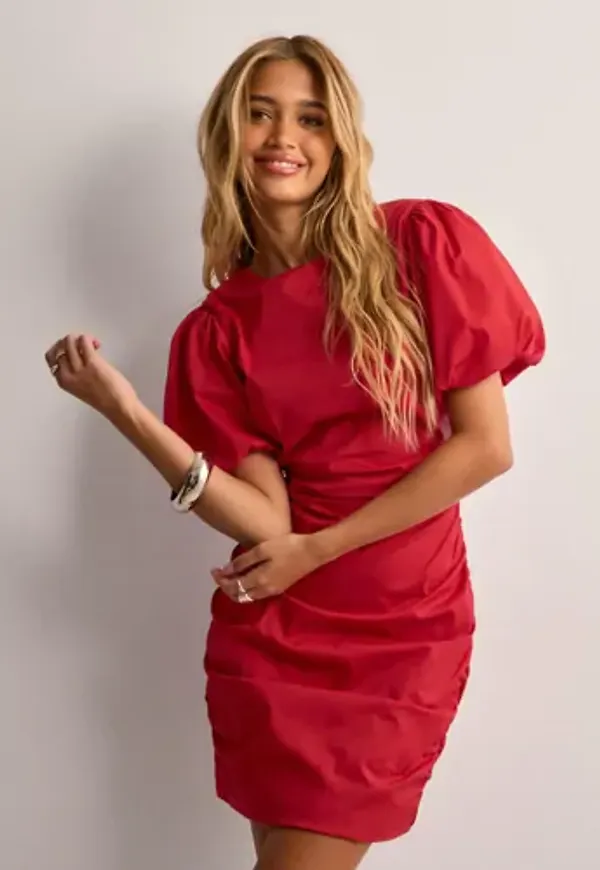 Nelly - Röd - The Cutest Ruched Dress