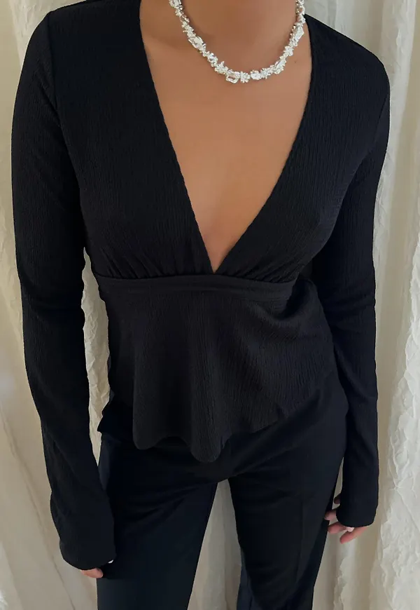 Nelly - Svart - Cute Tie Top