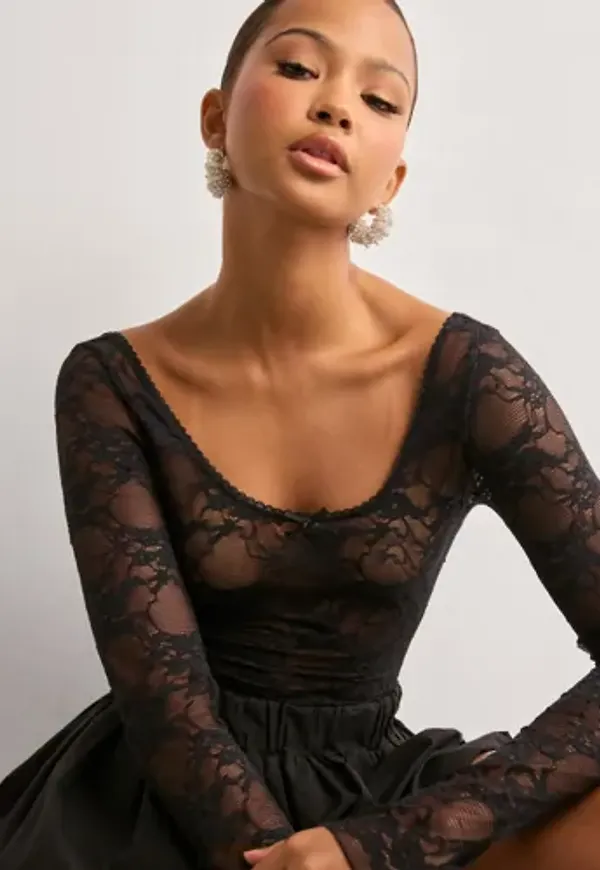 Nelly - Svart - Delightful Lace Top