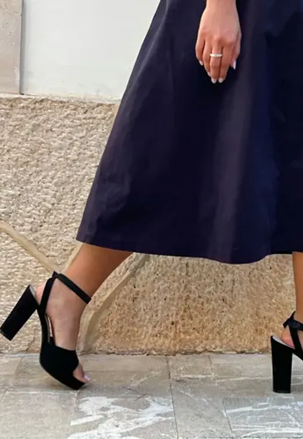 Nelly - Svart - Devine Platform Heel