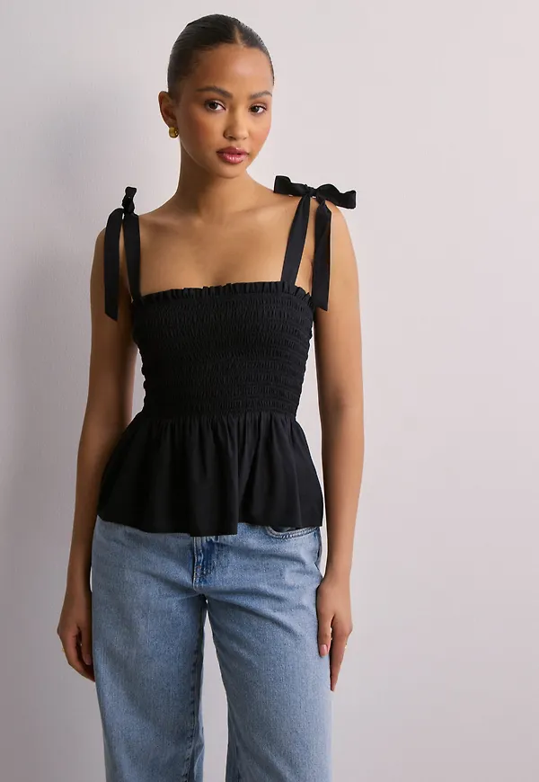 Nelly - Svart - Everyday Smock Top