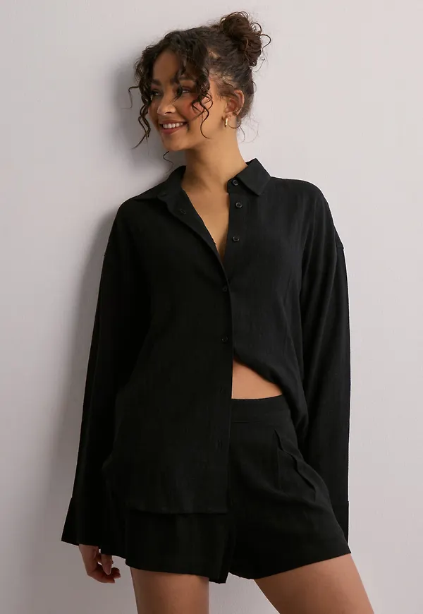 Nelly - Svart - Flowy Linen Shorts