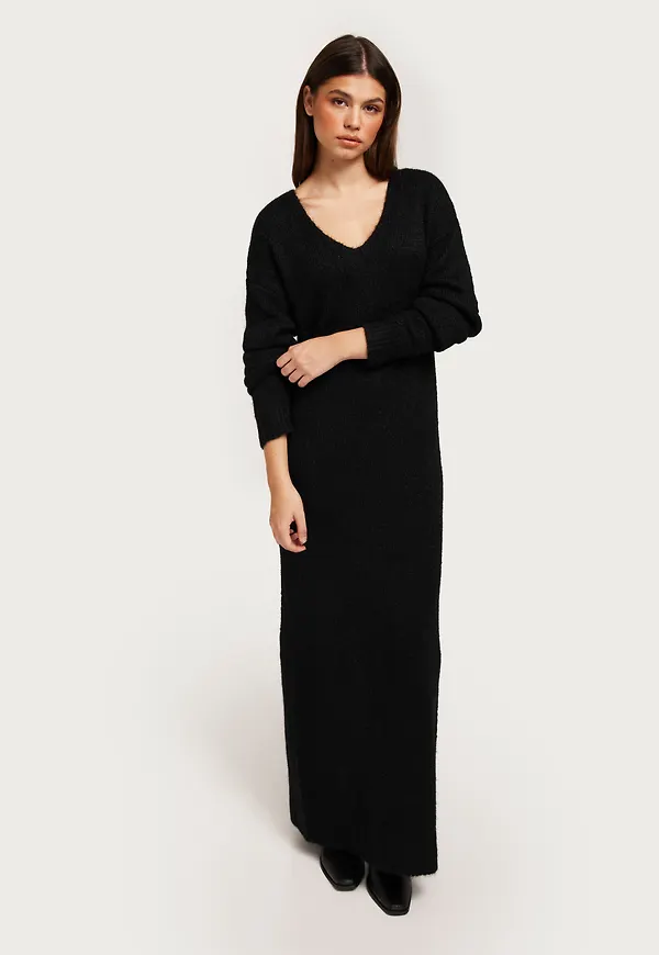Nelly - Svart - Loose Fuzzy Knit Dress