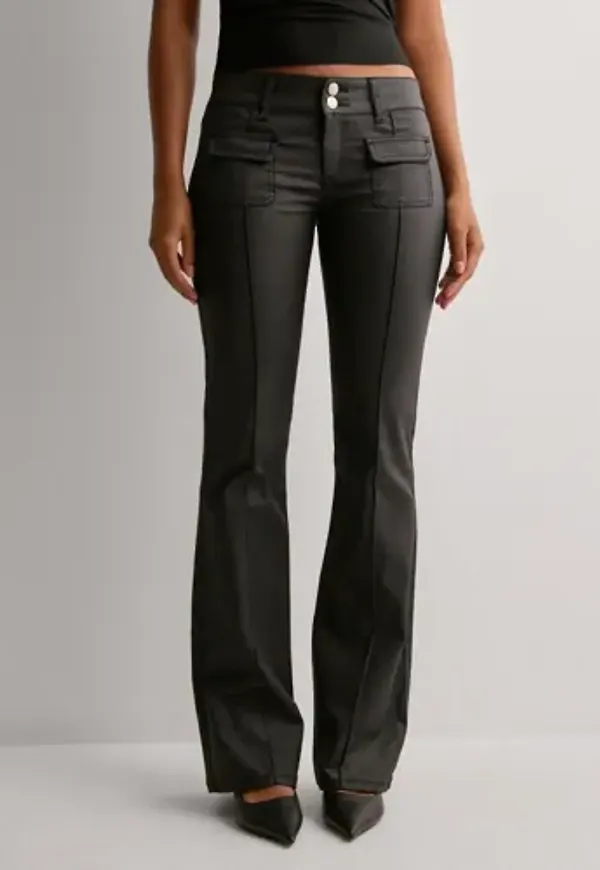 Nelly - Svart - Low Waist Bootcut Pocket Jeans