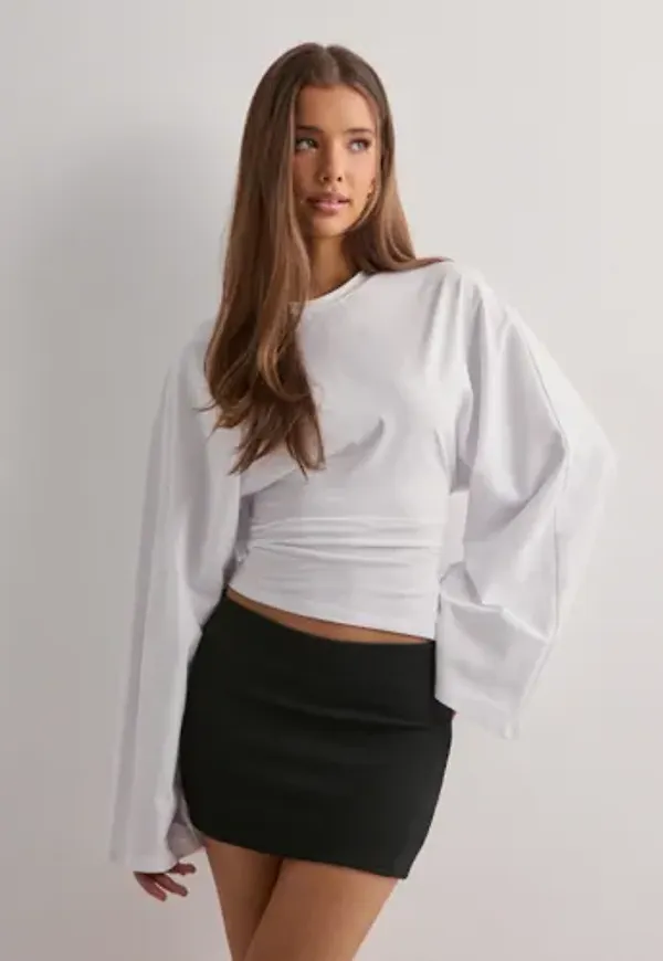 Nelly - Svart - Low Waist Mini Skirt