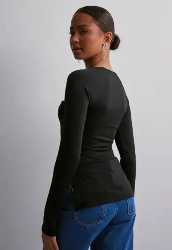 Nelly - Svart - My Flirty Square Top