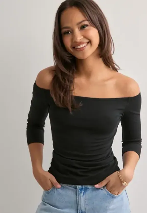 Nelly - Svart - Off Shoulder Half Sleeve Top