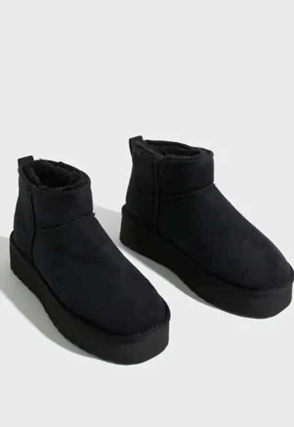 Nelly - Svart - Platform Boots