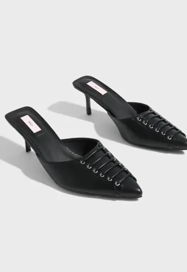 Nelly - Svart - Pointy Lacing Mule