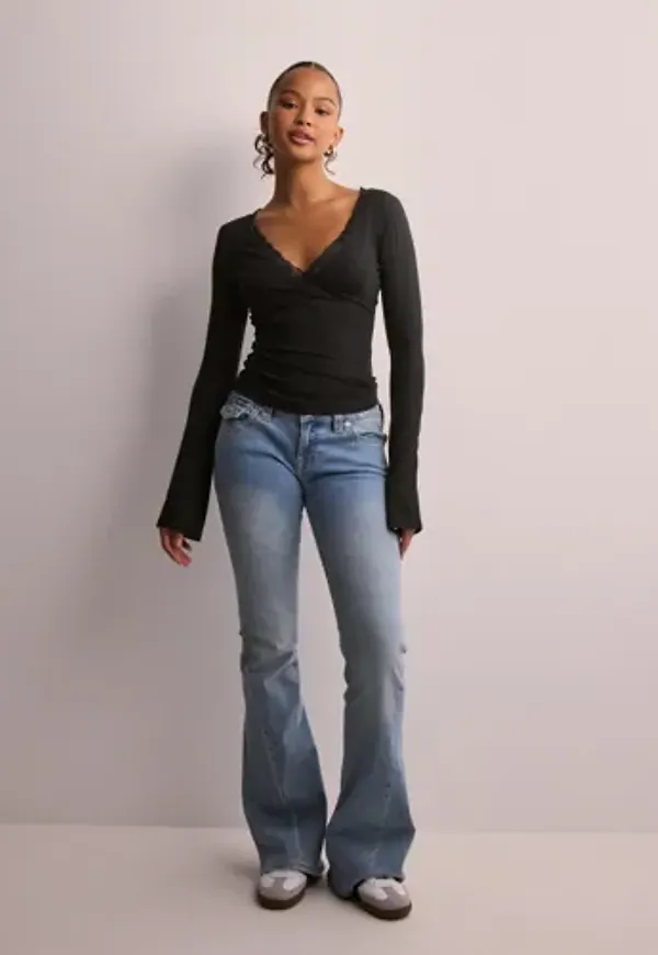 Nelly - Svart - Romance Wrap Top