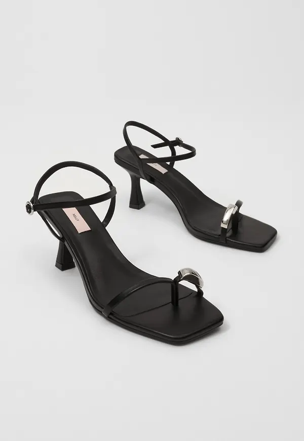 Nelly - Svart - Simplicity Heel