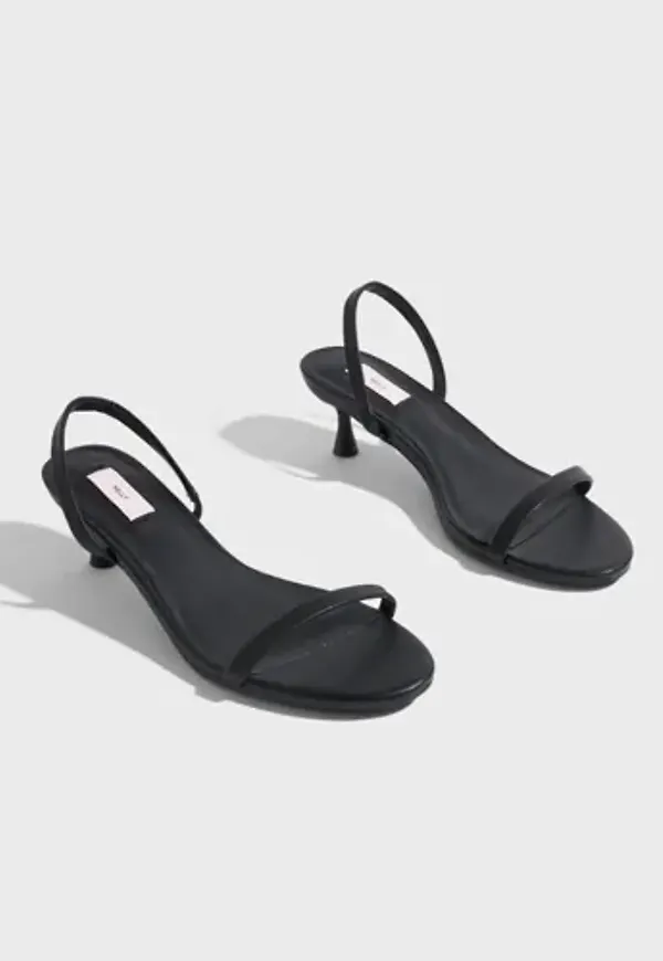 Nelly - Svart - Simplicity Strap Heel