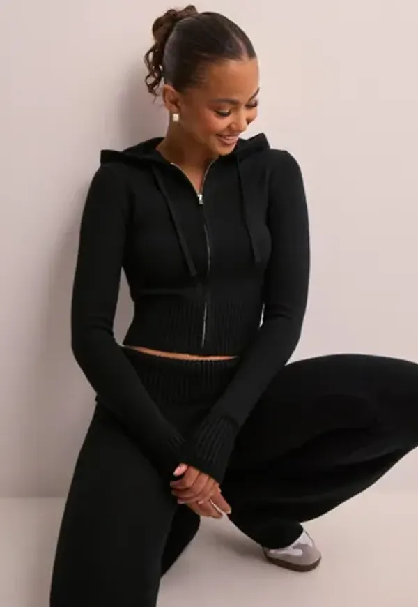 Nelly - Svart - Soft Lounge Knit Sweater