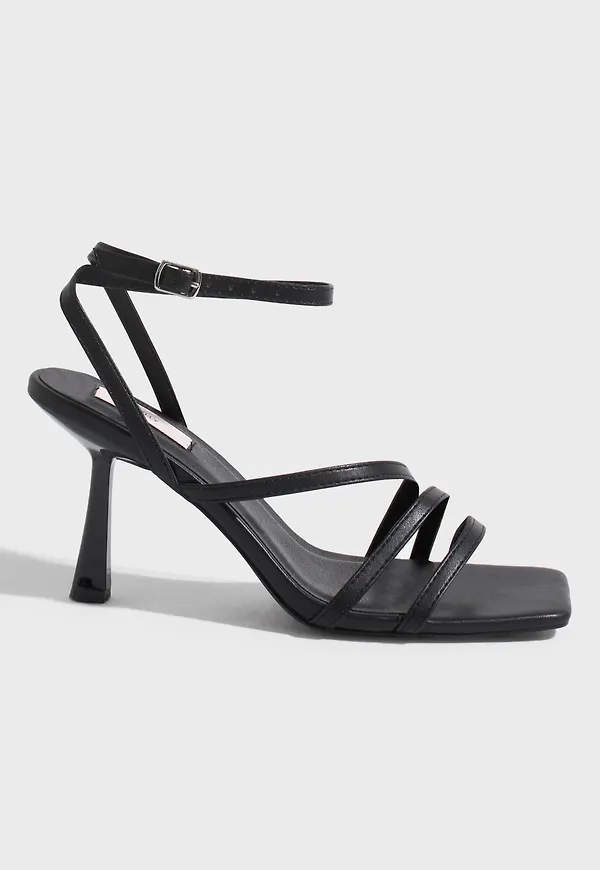 Nelly - Svart - Strappy Heel