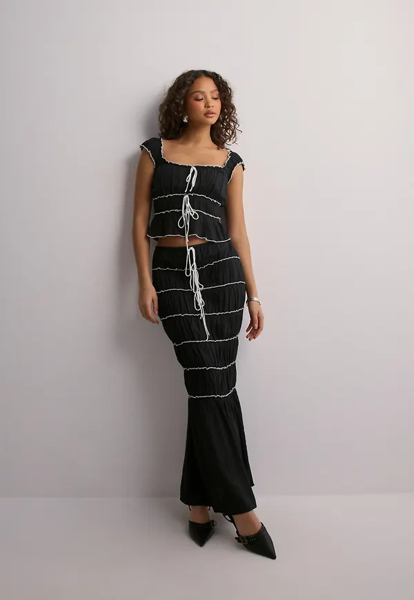 Nelly - Svart - Sweet Contrast Skirt