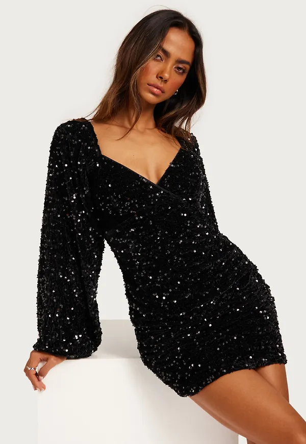 Nelly - Svart - Volume Sequin Dress