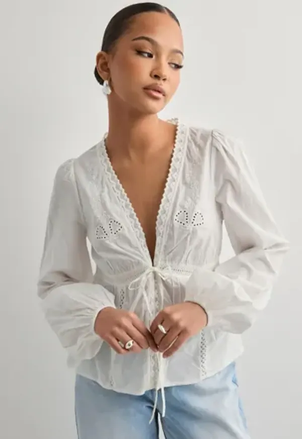 Nelly - Vit - Amaze Me Blouse