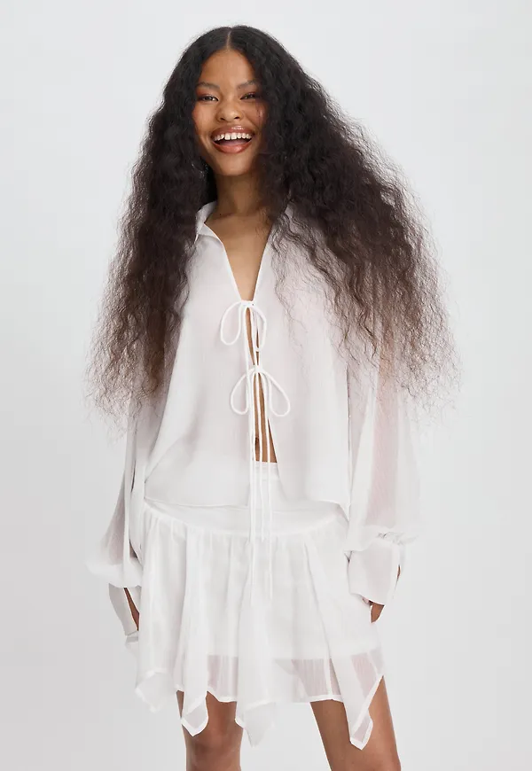 Nelly - Vit - Flowy Shirt Blouse