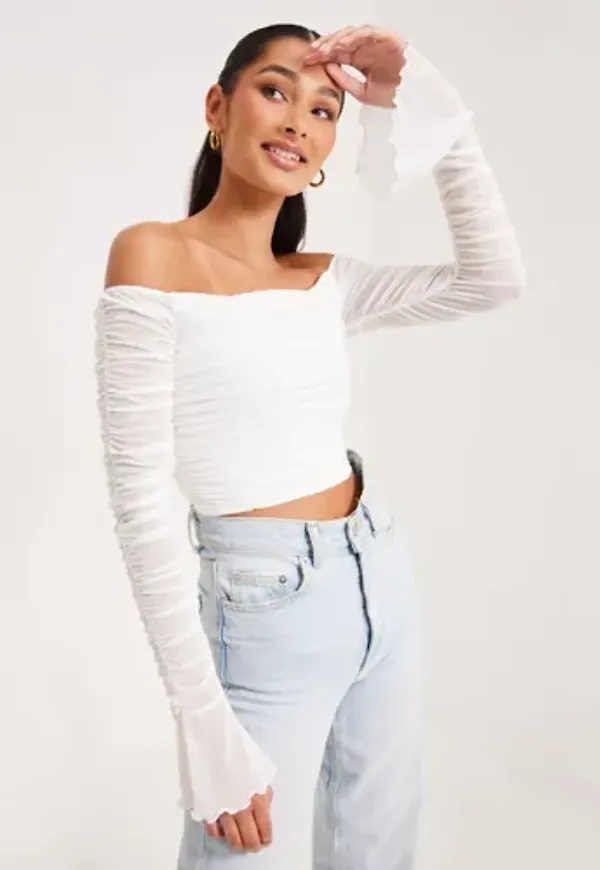 Nelly - Vit - Off Shoulder Mesh Top