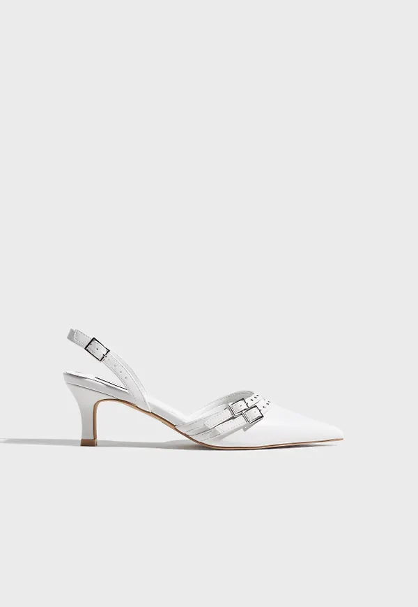 Nelly - Vit - Pointy Buckle Heel