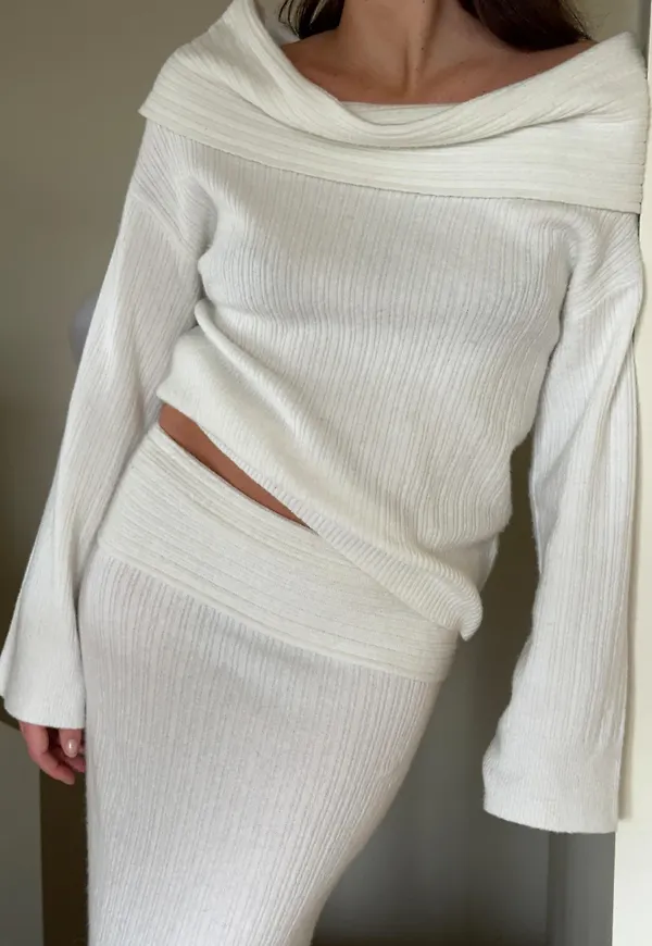 Nelly - Vit - Slouchy Rib Knit Sweater