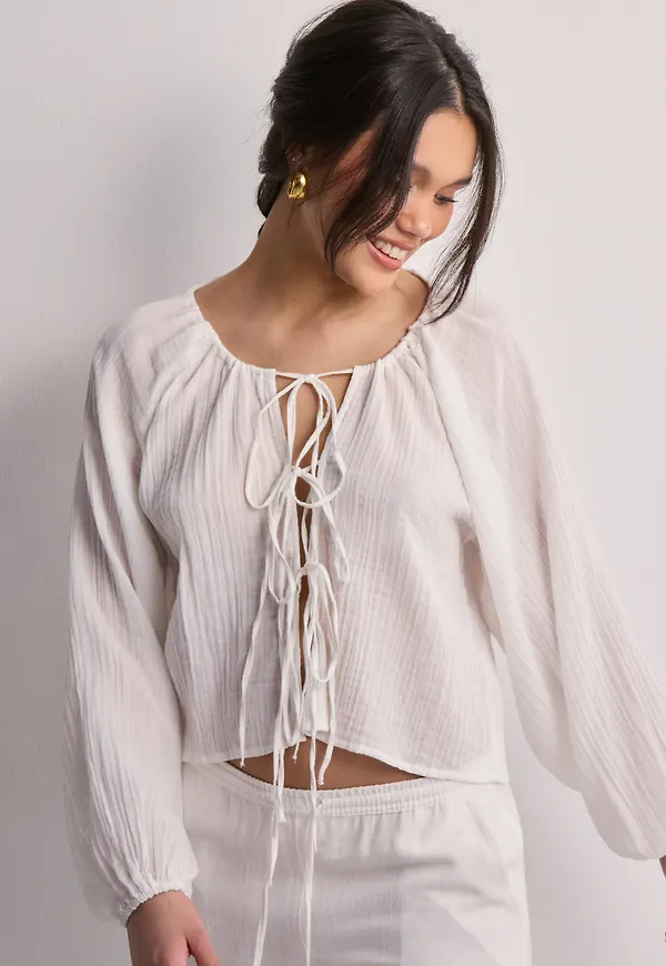 Nelly - Vit - Volume Tied Blouse