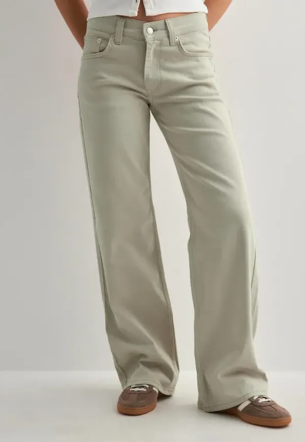 Nelly - Beige - Low Waist Loose Jeans