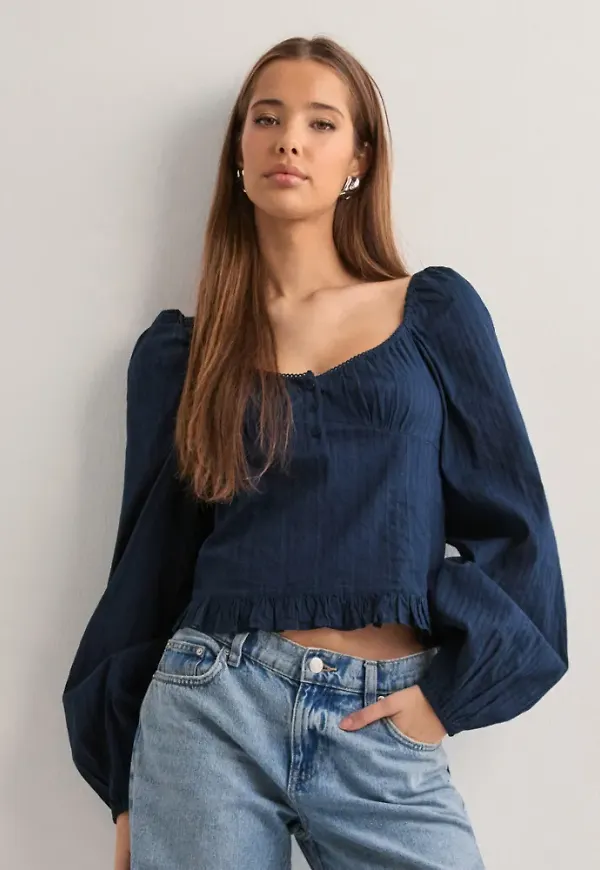 Nelly - Blå - Buttoned Puff Sleeve Blouse