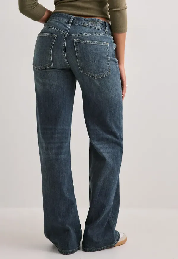 Nelly - Blå - Loose Flare Jeans
