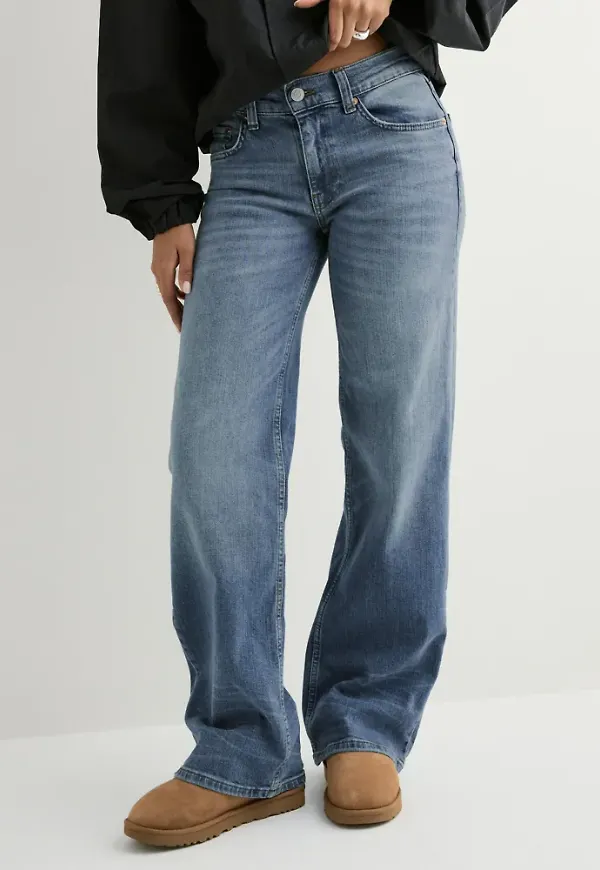 Nelly - Blå - Low Waist Loose Jeans