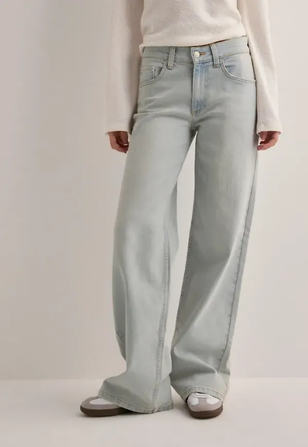 Nelly - Blå - Low Waist Loose Jeans