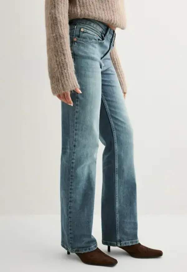 Nelly - Blå - Perfect Straight Jeans
