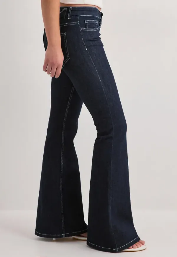Nelly - Blå - Super Flare Jeans