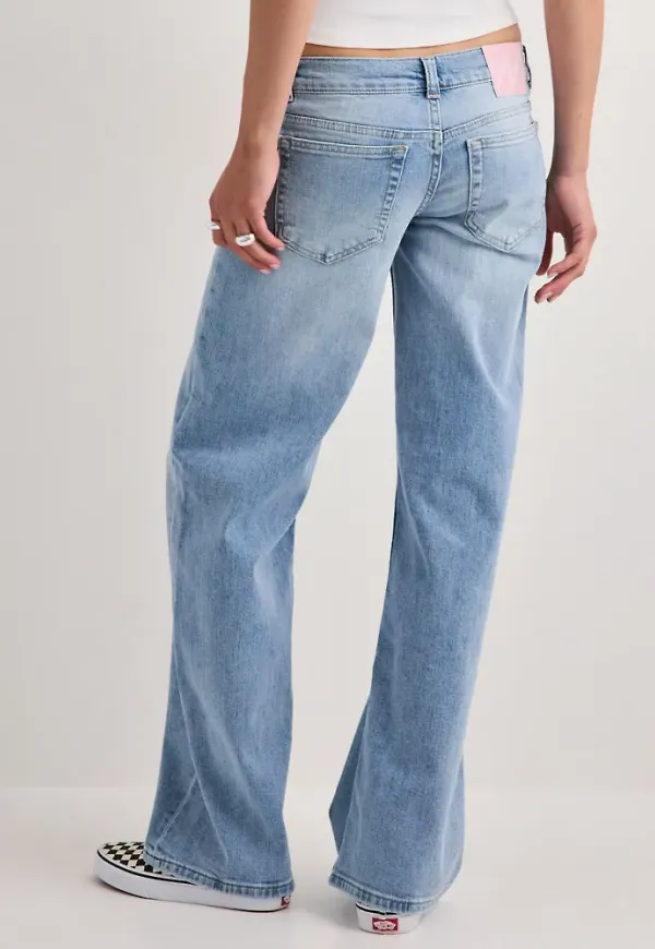 Nelly - Blå - Ultra Low Waist Loose Jeans