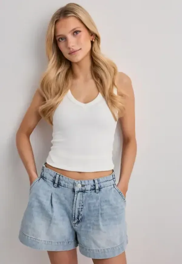 Nelly - Blå - Wide Strap Jeans Shorts