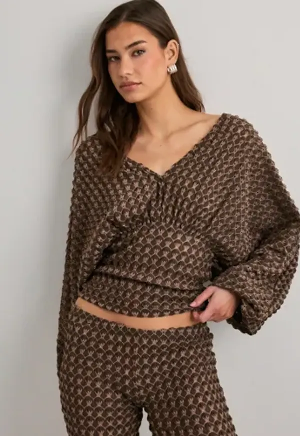 Nelly - Brun - Dreamy Structure LS Top