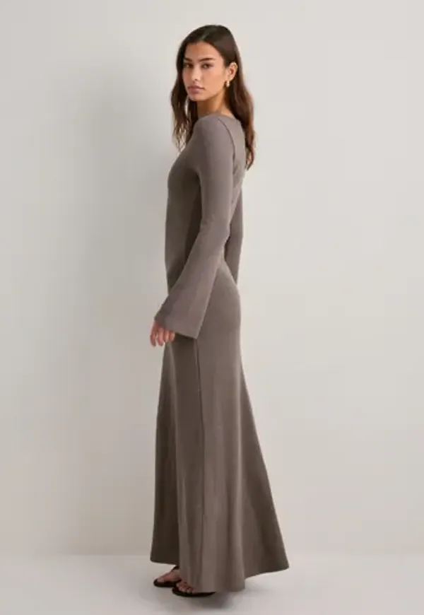 Nelly - Brun - Knit Maxi Dress