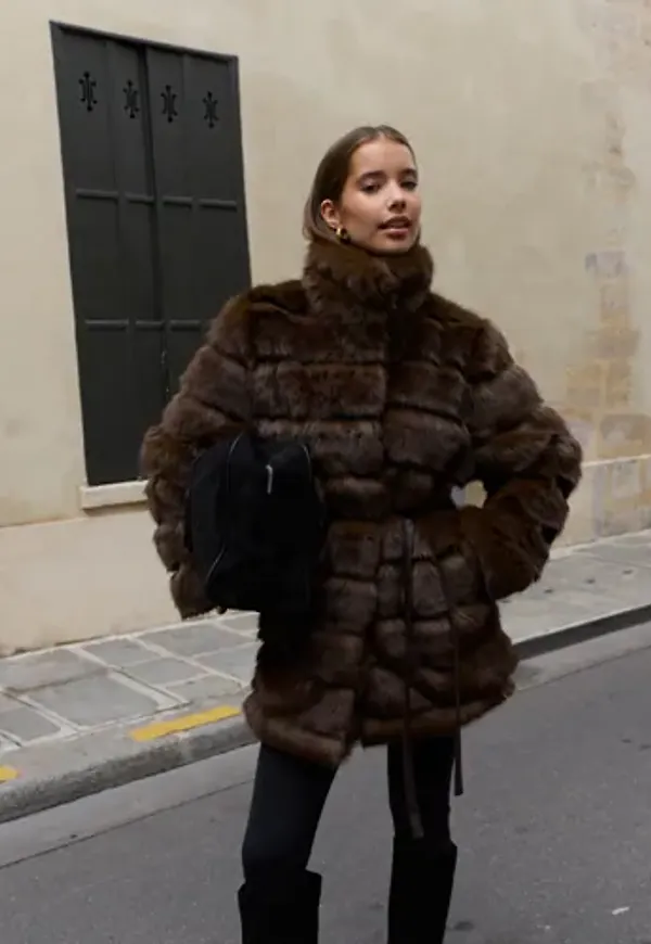 Nelly - Brun - Luxurious Short Fur Coat