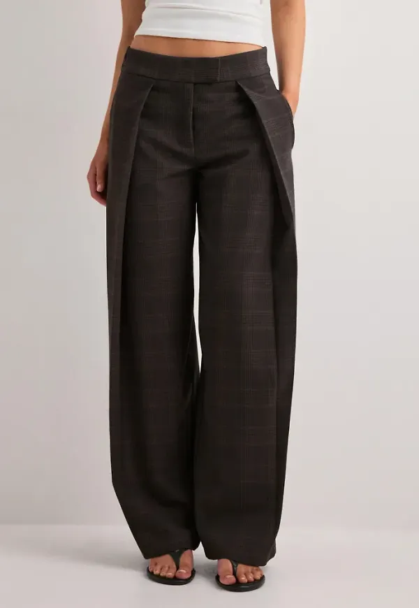 Nelly - Brun - Volume Pleat Pants